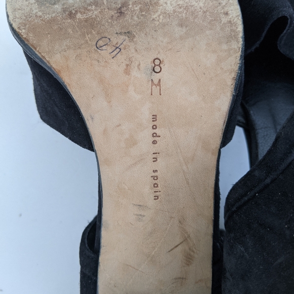 Heels - Picture 6 of 6